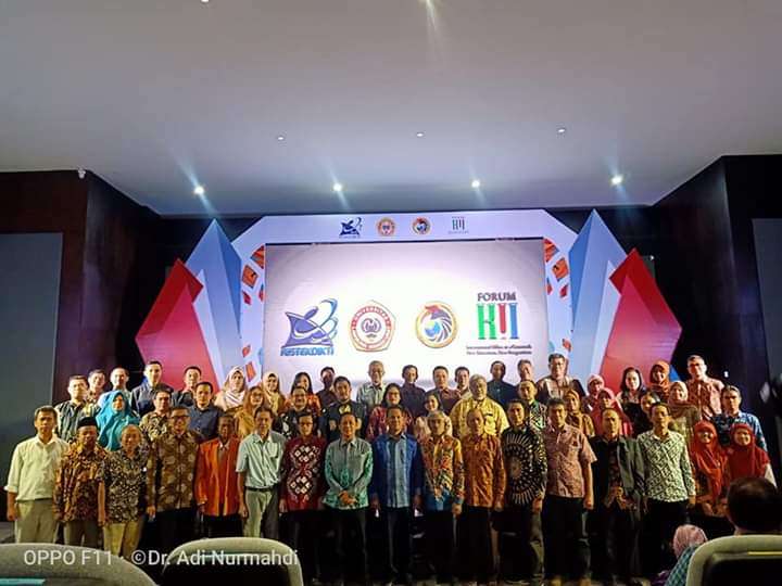 Kegiatan Wakil Rektor I  bersama Kepala Kerjasama Universitas Galuh pada Acara Forum Rektor Internasional di Banjarmasin, 20 s.d. 22 Agustus 2019