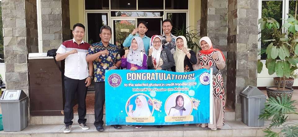 Pelepasan Mahasiswa Credit Transfer satu semester mahasiswa Fikes Univ. Galuh ke University Tun Hussein Onn Malaysia atas nama Helen Magdalena dan Sofie Pebrianti