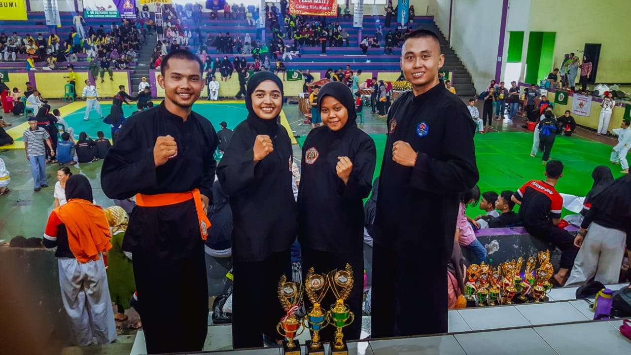 Unit Kegiatan Mahasiswa (UKM) Pencak Silat Universitas Galuh memperoleh Medali Perak dan Perunggu  pada Kejuaraan Pencak Silat antar Perguruan Tinggi bertempat di Gelanggang Galuh Taruna Kabupaten Ciamis
