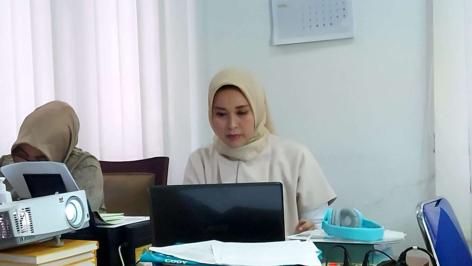250 Mahasiswa Fakultas Ekonomi Unigal Virtual Dengan BPK RI dan DPR RI