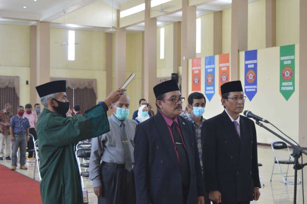 Pelantikan Dr. drh. Agus Yuniawan Isyanto, M.P. Sebagai Wakil Rektor I dan Dudung Mulyadi, S.H., M.H. Sebagai Wakil Rektor II Universitas Galuh